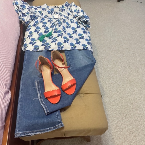 THML Blue and White Floral Blouse - Picture 2 of 6